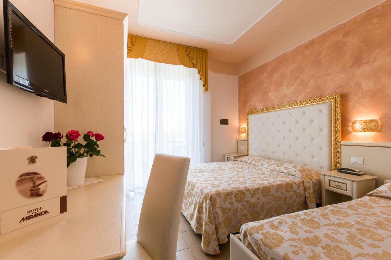 Hotel Miranda Bellaria-Igea Marina Eksteriør billede