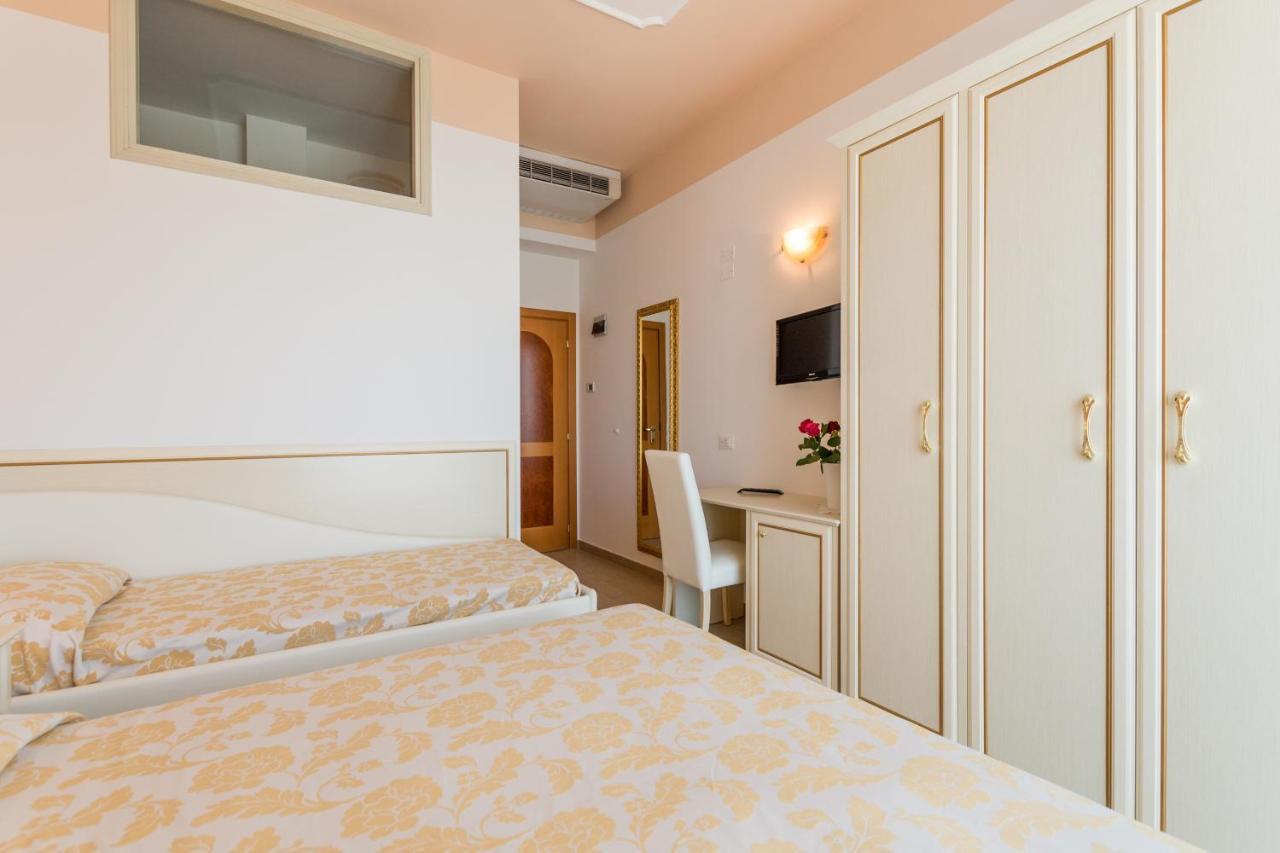 Hotel Miranda Bellaria-Igea Marina Eksteriør billede