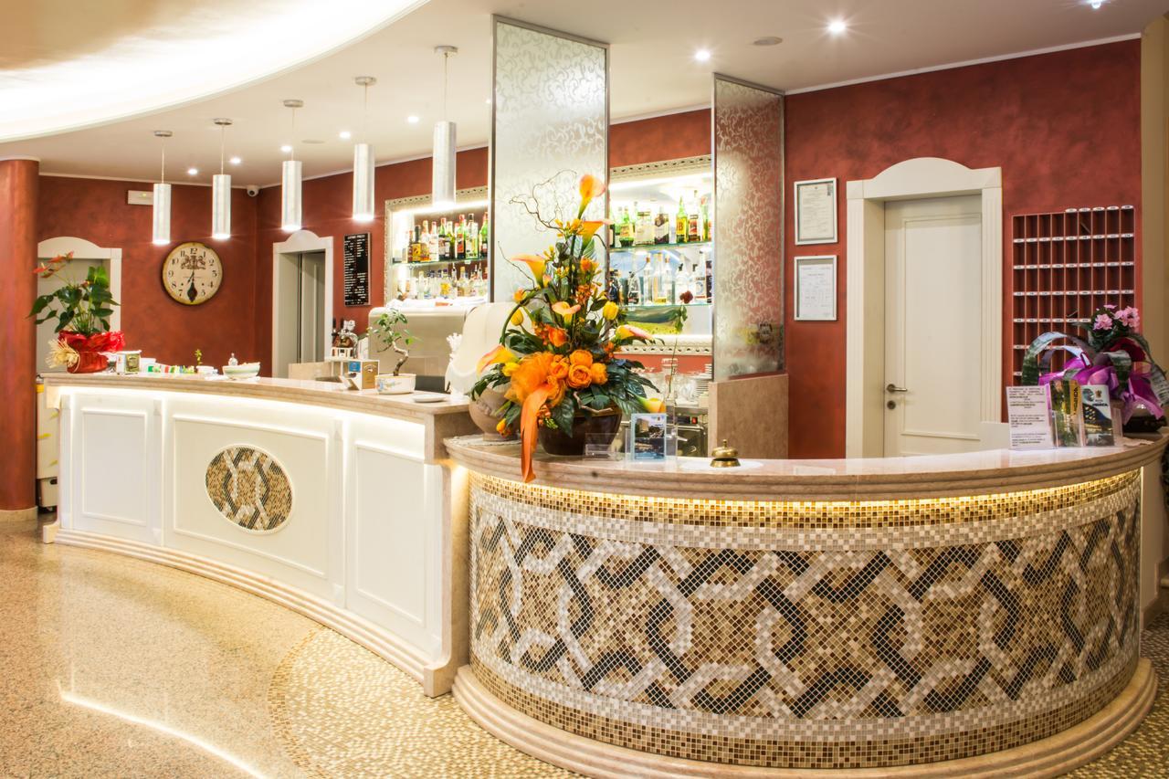 Hotel Miranda Bellaria-Igea Marina Eksteriør billede