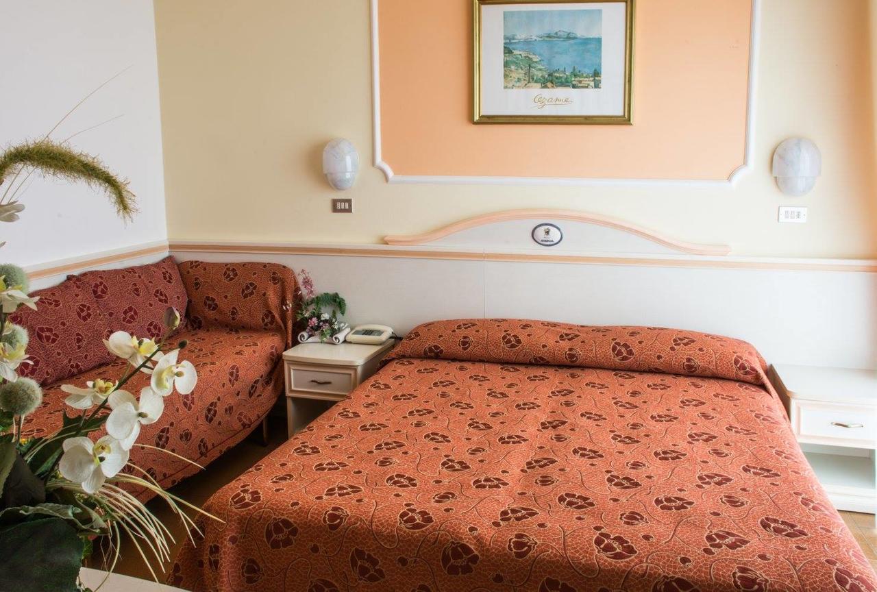 Hotel Miranda Bellaria-Igea Marina Eksteriør billede